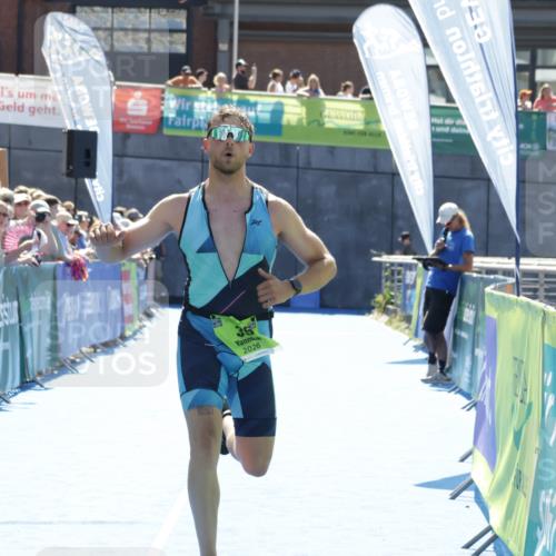 09.08.2026 - GEWOBA Citytriathlon Bremen Yannick Fuchs http://msf.ph/oto/9936358 09.08.2026 15:05:01 Ziel 35, 279 meine-sportfotos.de