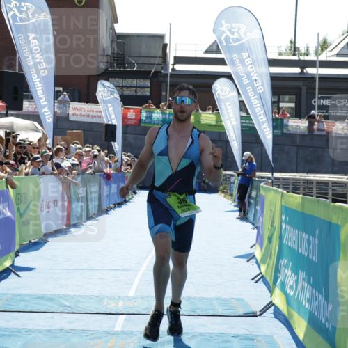 09.08.2026 - GEWOBA Citytriathlon Bremen Yannick Fuchs http://msf.ph/oto/9936359 09.08.2026 15:05:01 Ziel 35, 279 meine-sportfotos.de