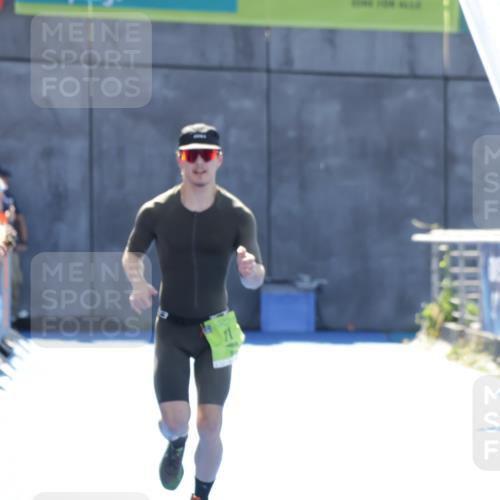 09.08.2026 - GEWOBA Citytriathlon Bremen Yannick Fuchs http://msf.ph/oto/9936366 09.08.2026 15:05:09 Ziel 11 meine-sportfotos.de