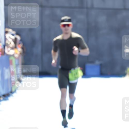 09.08.2026 - GEWOBA Citytriathlon Bremen Yannick Fuchs http://msf.ph/oto/9936367 09.08.2026 15:05:09 Ziel 11 meine-sportfotos.de
