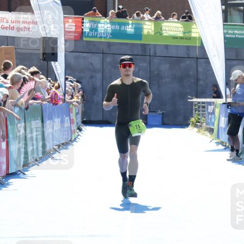 09.08.2026 - GEWOBA Citytriathlon Bremen Yannick Fuchs http://msf.ph/oto/9936368 09.08.2026 15:05:10 Ziel 11 meine-sportfotos.de