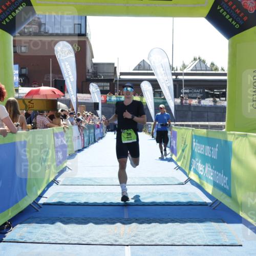 09.08.2026 - GEWOBA Citytriathlon Bremen Yannick Fuchs http://msf.ph/oto/9936388 09.08.2026 15:05:32 Ziel 36 meine-sportfotos.de