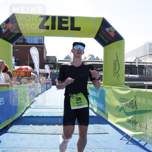 09.08.2026 - GEWOBA Citytriathlon Bremen Yannick Fuchs http://msf.ph/oto/9936394 09.08.2026 15:05:33 Ziel 36 meine-sportfotos.de