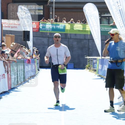 09.08.2026 - GEWOBA Citytriathlon Bremen Yannick Fuchs http://msf.ph/oto/9936398 09.08.2026 15:05:37 Ziel 186 meine-sportfotos.de