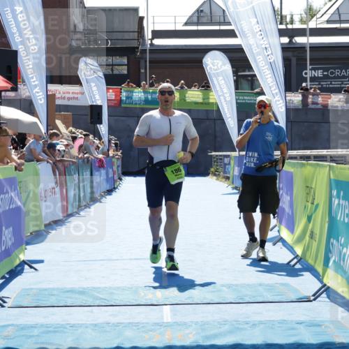09.08.2026 - GEWOBA Citytriathlon Bremen Yannick Fuchs http://msf.ph/oto/9936400 09.08.2026 15:05:38 Ziel 186 meine-sportfotos.de