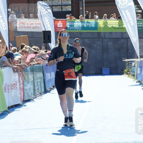 09.08.2026 - GEWOBA Citytriathlon Bremen Yannick Fuchs http://msf.ph/oto/9936426 09.08.2026 15:06:05 Ziel 176, 927 meine-sportfotos.de