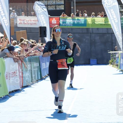 09.08.2026 - GEWOBA Citytriathlon Bremen Yannick Fuchs http://msf.ph/oto/9936427 09.08.2026 15:06:06 Ziel 176, 927 meine-sportfotos.de