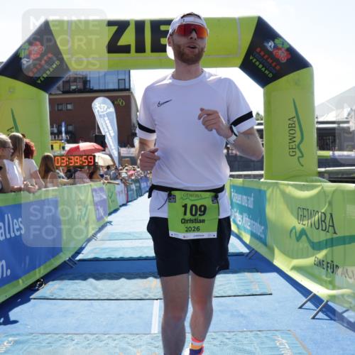 09.08.2026 - GEWOBA Citytriathlon Bremen Yannick Fuchs http://msf.ph/oto/9936455 09.08.2026 15:06:22 Ziel 109, 350 meine-sportfotos.de