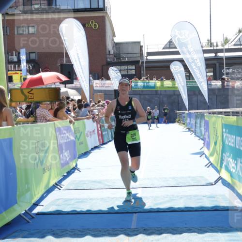 09.08.2026 - GEWOBA Citytriathlon Bremen Yannick Fuchs http://msf.ph/oto/9936461 09.08.2026 15:06:26 Ziel 109, 350 meine-sportfotos.de