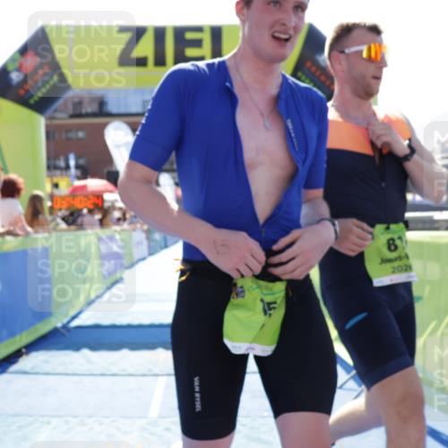 09.08.2026 - GEWOBA Citytriathlon Bremen Yannick Fuchs http://msf.ph/oto/9936517 09.08.2026 15:06:47 Ziel 15, 81, 100, 156 meine-sportfotos.de