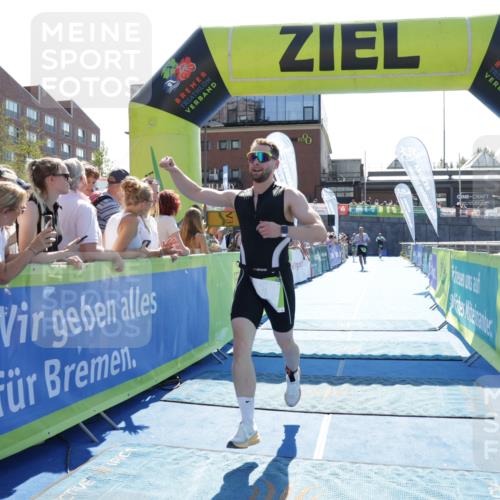 09.08.2026 - GEWOBA Citytriathlon Bremen Yannick Fuchs http://msf.ph/oto/9936559 09.08.2026 15:07:04 Ziel 71, 117 meine-sportfotos.de