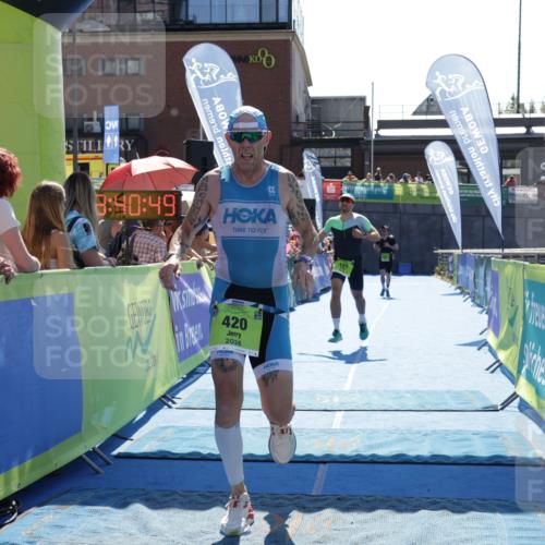 09.08.2026 - GEWOBA Citytriathlon Bremen Yannick Fuchs http://msf.ph/oto/9936568 09.08.2026 15:07:12 Ziel 117, 155, 420 meine-sportfotos.de
