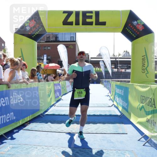 09.08.2026 - GEWOBA Citytriathlon Bremen Yannick Fuchs http://msf.ph/oto/9936576 09.08.2026 15:07:15 Ziel 114, 155, 420 meine-sportfotos.de