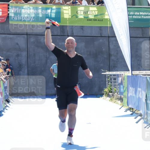 09.08.2026 - GEWOBA Citytriathlon Bremen Yannick Fuchs http://msf.ph/oto/9936590 09.08.2026 15:07:22 Ziel 114, 799 meine-sportfotos.de