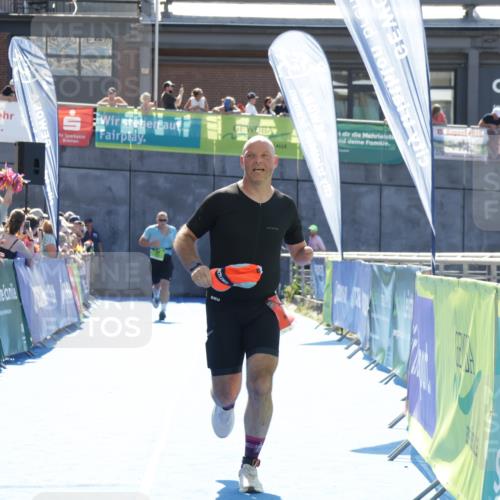 09.08.2026 - GEWOBA Citytriathlon Bremen Yannick Fuchs http://msf.ph/oto/9936592 09.08.2026 15:07:24 Ziel 799 meine-sportfotos.de