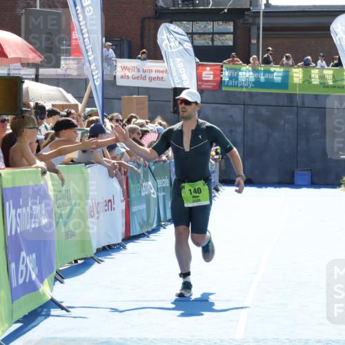 09.08.2026 - GEWOBA Citytriathlon Bremen Yannick Fuchs http://msf.ph/oto/9936629 09.08.2026 15:07:45 Ziel 140 meine-sportfotos.de