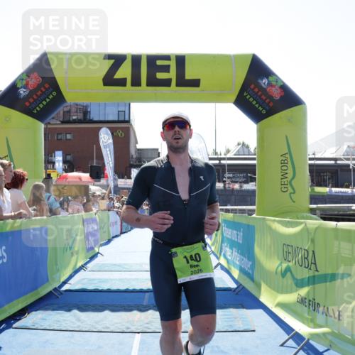 09.08.2026 - GEWOBA Citytriathlon Bremen Yannick Fuchs http://msf.ph/oto/9936636 09.08.2026 15:07:48 Ziel 140 meine-sportfotos.de
