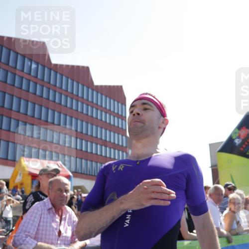 09.08.2026 - GEWOBA Citytriathlon Bremen Yannick Fuchs http://msf.ph/oto/9936679 09.08.2026 15:08:15 Ziel 128, 295, 304, 354 meine-sportfotos.de