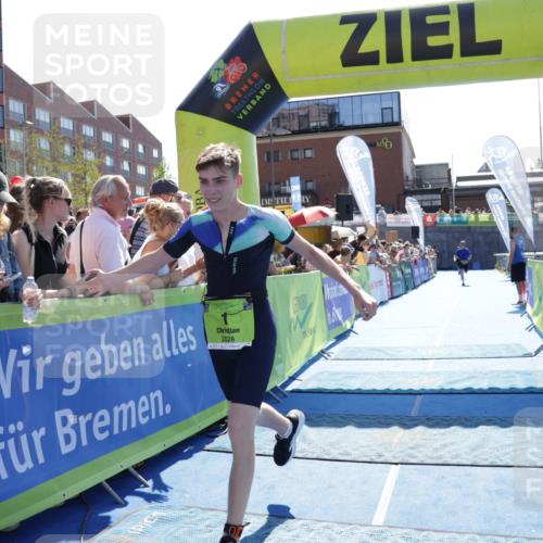 09.08.2026 - GEWOBA Citytriathlon Bremen Yannick Fuchs http://msf.ph/oto/9936705 09.08.2026 15:08:36 Ziel 1, 113 meine-sportfotos.de