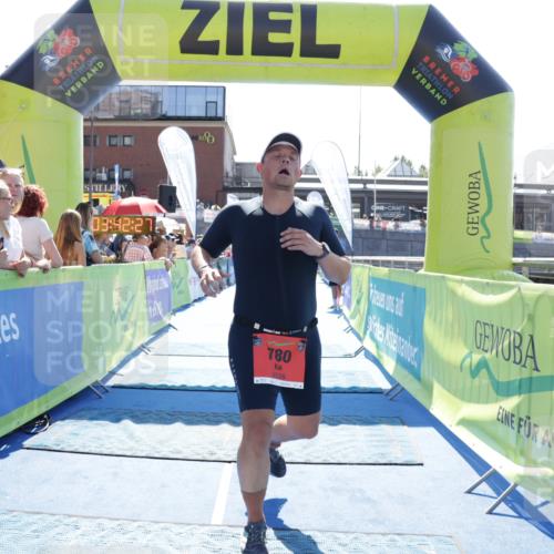 09.08.2026 - GEWOBA Citytriathlon Bremen Yannick Fuchs http://msf.ph/oto/9936723 09.08.2026 15:08:50 Ziel 780 meine-sportfotos.de