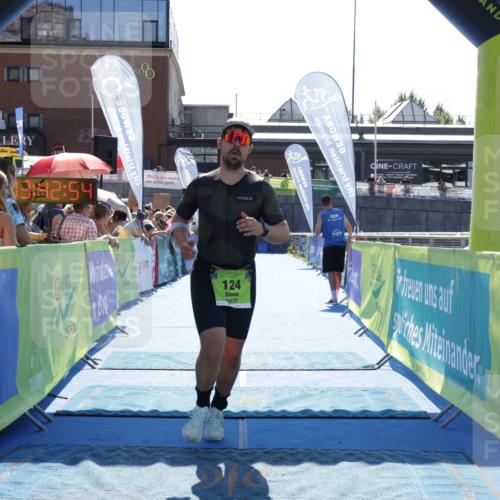 09.08.2026 - GEWOBA Citytriathlon Bremen Yannick Fuchs http://msf.ph/oto/9936763 09.08.2026 15:09:17 Ziel 119, 124, 143 meine-sportfotos.de