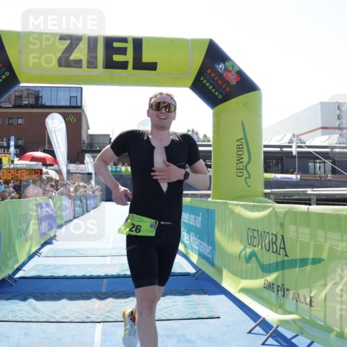 09.08.2026 - GEWOBA Citytriathlon Bremen Yannick Fuchs http://msf.ph/oto/9936793 09.08.2026 15:09:35 Ziel 26 meine-sportfotos.de