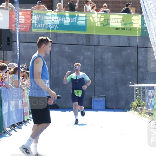 09.08.2026 - GEWOBA Citytriathlon Bremen Yannick Fuchs http://msf.ph/oto/9936799 09.08.2026 15:09:55 Ziel  meine-sportfotos.de