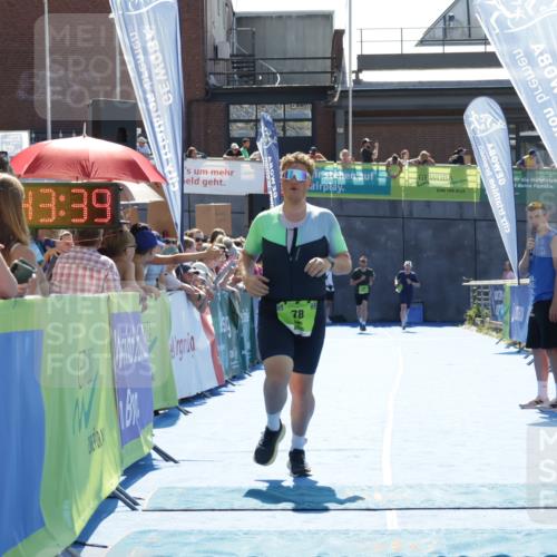 09.08.2026 - GEWOBA Citytriathlon Bremen Yannick Fuchs http://msf.ph/oto/9936813 09.08.2026 15:10:02 Ziel 78 meine-sportfotos.de