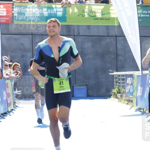 09.08.2026 - GEWOBA Citytriathlon Bremen Yannick Fuchs http://msf.ph/oto/9936888 09.08.2026 15:10:51 Ziel 27, 41 meine-sportfotos.de