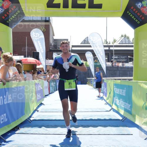 09.08.2026 - GEWOBA Citytriathlon Bremen Yannick Fuchs http://msf.ph/oto/9936894 09.08.2026 15:10:54 Ziel 27, 41 meine-sportfotos.de