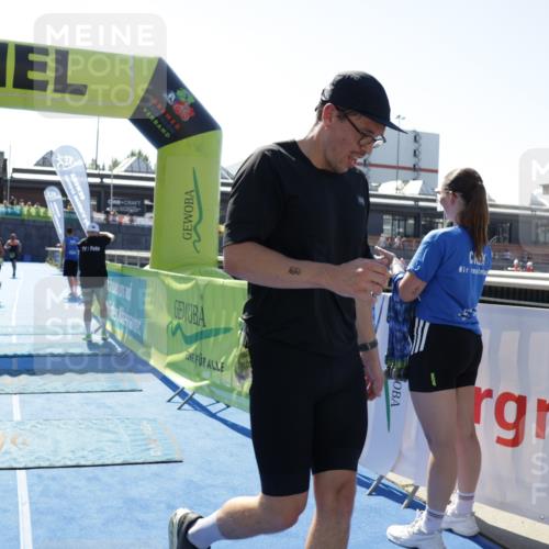 09.08.2026 - GEWOBA Citytriathlon Bremen Yannick Fuchs http://msf.ph/oto/9936914 09.08.2026 15:11:05 Ziel 159, 345 meine-sportfotos.de