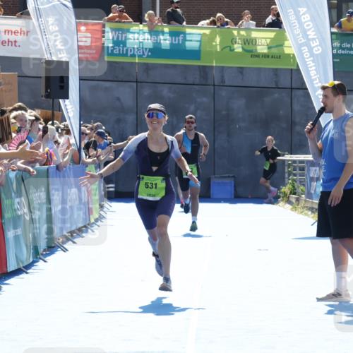 09.08.2026 - GEWOBA Citytriathlon Bremen Yannick Fuchs http://msf.ph/oto/9936930 09.08.2026 15:11:24 Ziel 531 meine-sportfotos.de