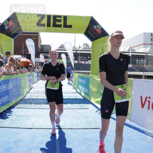 09.08.2026 - GEWOBA Citytriathlon Bremen Yannick Fuchs http://msf.ph/oto/9936972 09.08.2026 15:11:37 Ziel 217, 218 meine-sportfotos.de