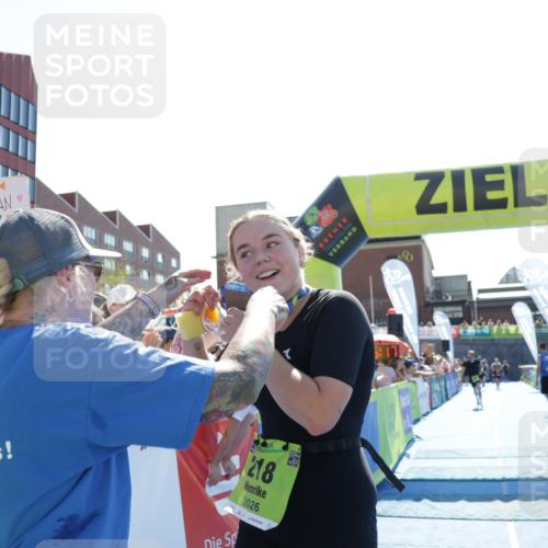 09.08.2026 - GEWOBA Citytriathlon Bremen Yannick Fuchs http://msf.ph/oto/9936978 09.08.2026 15:11:40 Ziel 83 meine-sportfotos.de