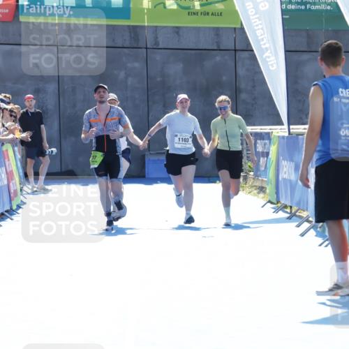 09.08.2026 - GEWOBA Citytriathlon Bremen Yannick Fuchs http://msf.ph/oto/9937013 09.08.2026 15:11:59 Ziel  meine-sportfotos.de