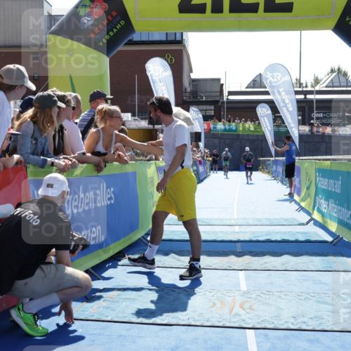 09.08.2026 - GEWOBA Citytriathlon Bremen Yannick Fuchs http://msf.ph/oto/9937040 09.08.2026 15:12:26 Ziel 9 meine-sportfotos.de