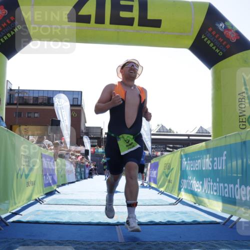 09.08.2026 - GEWOBA Citytriathlon Bremen Yannick Fuchs http://msf.ph/oto/9937086 09.08.2026 15:13:11 Ziel 92, 270, 403 meine-sportfotos.de