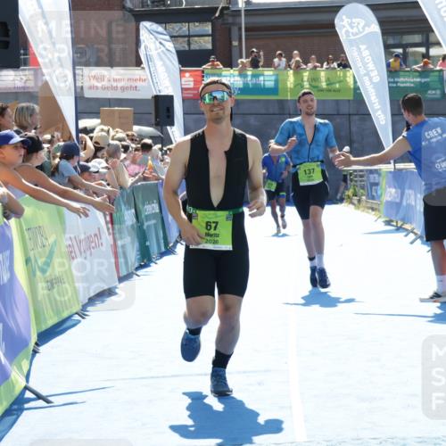09.08.2026 - GEWOBA Citytriathlon Bremen Yannick Fuchs http://msf.ph/oto/9937112 09.08.2026 15:13:21 Ziel 67, 137 meine-sportfotos.de