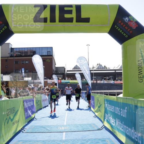 09.08.2026 - GEWOBA Citytriathlon Bremen Yannick Fuchs http://msf.ph/oto/9937143 09.08.2026 15:13:45 Ziel 54, 86, 180, 349, 362, 450 meine-sportfotos.de