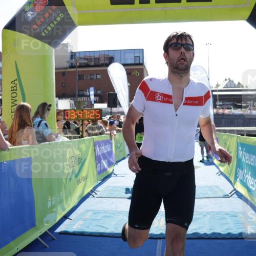 09.08.2026 - GEWOBA Citytriathlon Bremen Yannick Fuchs http://msf.ph/oto/9937151 09.08.2026 15:13:48 Ziel 54, 86, 180, 278, 349, 362, 450 meine-sportfotos.de
