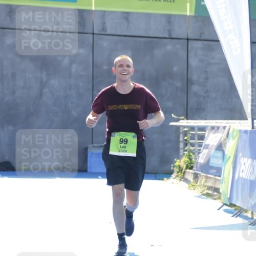 09.08.2026 - GEWOBA Citytriathlon Bremen Yannick Fuchs http://msf.ph/oto/9937177 09.08.2026 15:14:10 Ziel 99 meine-sportfotos.de