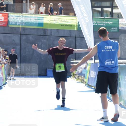 09.08.2026 - GEWOBA Citytriathlon Bremen Yannick Fuchs http://msf.ph/oto/9937179 09.08.2026 15:14:11 Ziel 99 meine-sportfotos.de