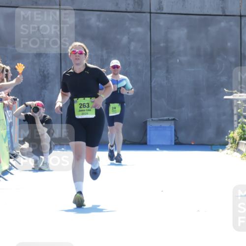 09.08.2026 - GEWOBA Citytriathlon Bremen Yannick Fuchs http://msf.ph/oto/9937256 09.08.2026 15:15:02 Ziel 263 meine-sportfotos.de