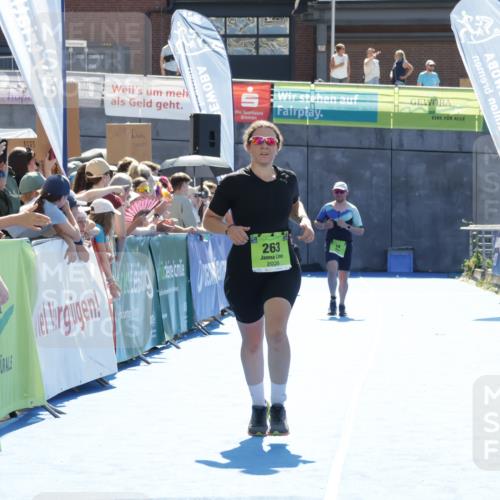 09.08.2026 - GEWOBA Citytriathlon Bremen Yannick Fuchs http://msf.ph/oto/9937259 09.08.2026 15:15:05 Ziel 263 meine-sportfotos.de