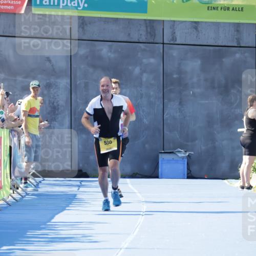 09.08.2026 - GEWOBA Citytriathlon Bremen Yannick Fuchs http://msf.ph/oto/9937309 09.08.2026 11:41:33 Ziel 229 meine-sportfotos.de