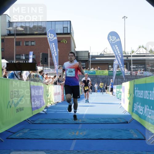 09.08.2026 - GEWOBA Citytriathlon Bremen Yannick Fuchs http://msf.ph/oto/9937327 09.08.2026 11:41:38 Ziel 229, 530 meine-sportfotos.de