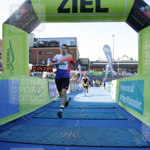 09.08.2026 - GEWOBA Citytriathlon Bremen Yannick Fuchs http://msf.ph/oto/9937334 09.08.2026 11:41:38 Ziel 229, 530 meine-sportfotos.de