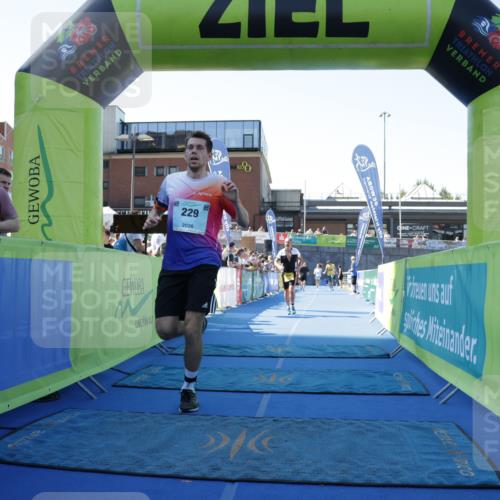 09.08.2026 - GEWOBA Citytriathlon Bremen Yannick Fuchs http://msf.ph/oto/9937336 09.08.2026 11:41:38 Ziel 229, 530 meine-sportfotos.de