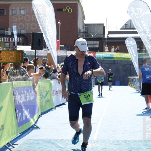 09.08.2026 - GEWOBA Citytriathlon Bremen Yannick Fuchs http://msf.ph/oto/9937345 09.08.2026 15:15:44 Ziel 257 meine-sportfotos.de