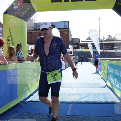 09.08.2026 - GEWOBA Citytriathlon Bremen Yannick Fuchs http://msf.ph/oto/9937355 09.08.2026 15:15:46 Ziel 359 meine-sportfotos.de